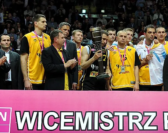 Łukasz Koszarek ze srebrnym medale mistrzostw Polski. W naszym rankingu czytelnicy trojmiasto.pl przyznali koszykarzowi złoto.