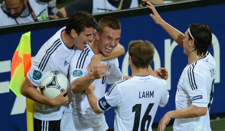 Niemcy wygrali trzeci mecz na Euro 2012, a Lukas Podolski setny występ w tej reprezentacji zwieńczył golem. 