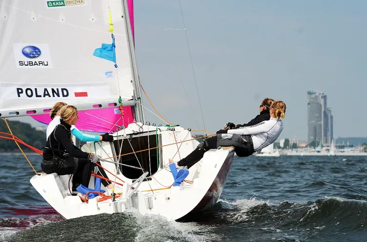 Przed rokiem w ramach Gdynia Sailing Days panie i panowie rywalizowali w match racingu w Pucharze Narodów Europy. Tym razem w tej specjalności w Basenie Prezydenta odbędzie się walka o medale mistrzostw Polski. 
