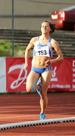 Syntia Ellward została mistrzynią Polski juniorów w biegu na 800 metrów. W lipcu powalczy ze światową czołówką w Barcelonie.