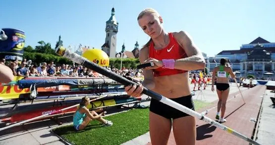 Anna Rogowska we wtorek zaliczy pierwszy start w sezonie letnim. Na wypełnienie olimpijskiego minimum ma czas do końca lipca.