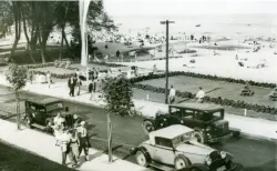 Ulica Orłowska przy plaży w Orłowie, rok 1938. 