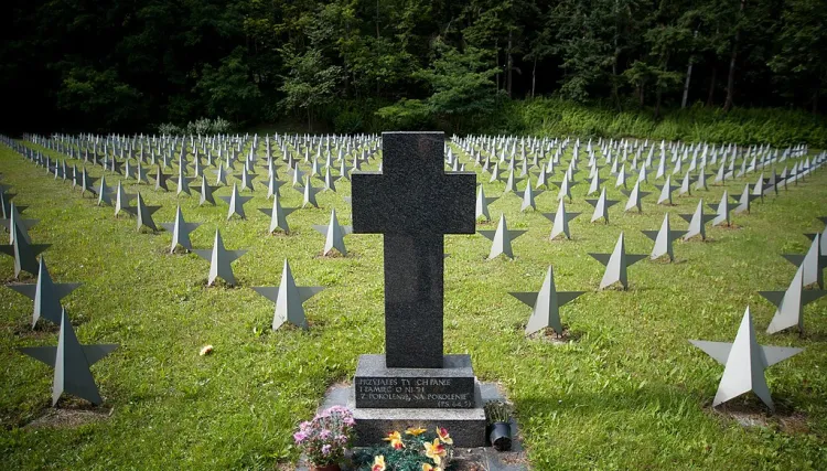 Dziesiątki bezimiennych mogił na gdańskim cmentarzu żołnierzy radzieckich wcale nie muszą pozostać anonimowe.