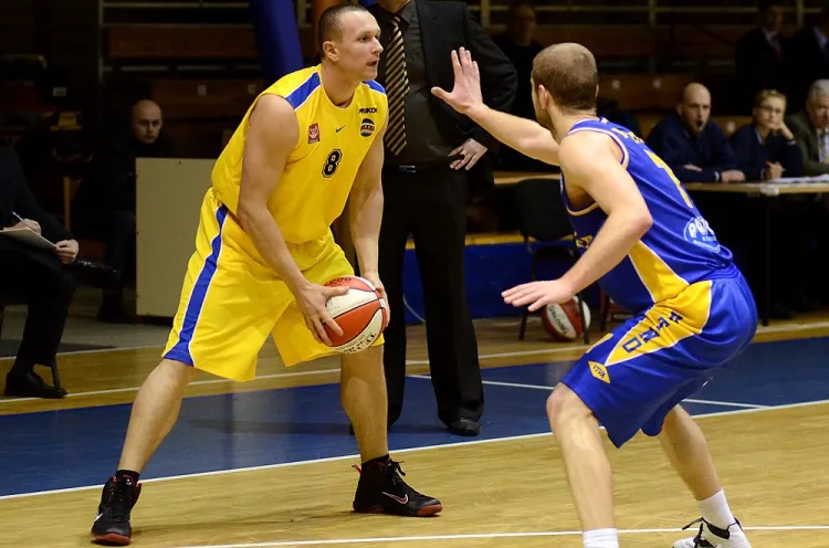 Marcin Malczyk w minionym sezonie wywalczył ze Startem awans do Tauron Basket Ligi. Teraz skrzydłowy będzie musiał przypomnieć sobie jak gra się w najwyższej klasie rozgrywkowej.