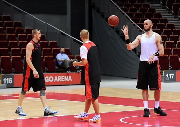 Polacy od piątku do niedzieli w Ergo Arenie zagrają trzy mecze. 15 sierpnia wrócą by zmierzyć się z Belgią w ramach eliminacji do Eurobasketu 2013.