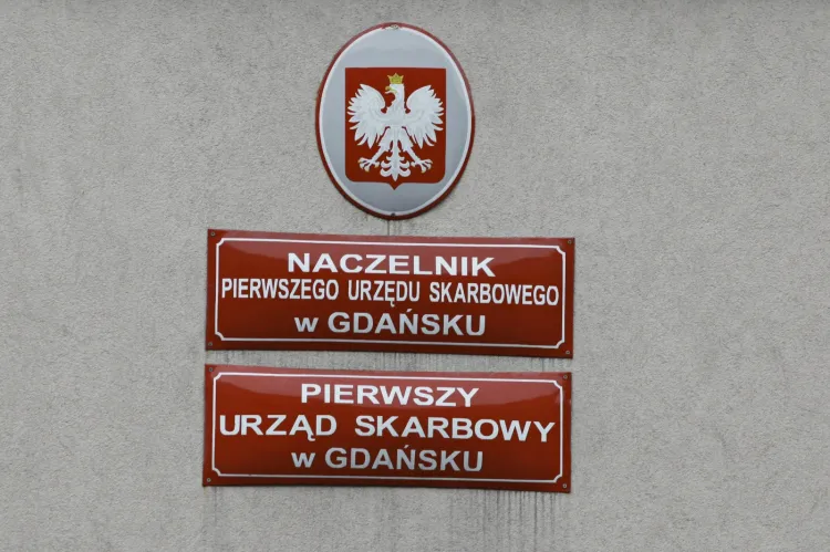Minister finansów Jacek Rostowski ma odwołać dwóch wysokich urzędników skarbowych z Gdańska.
