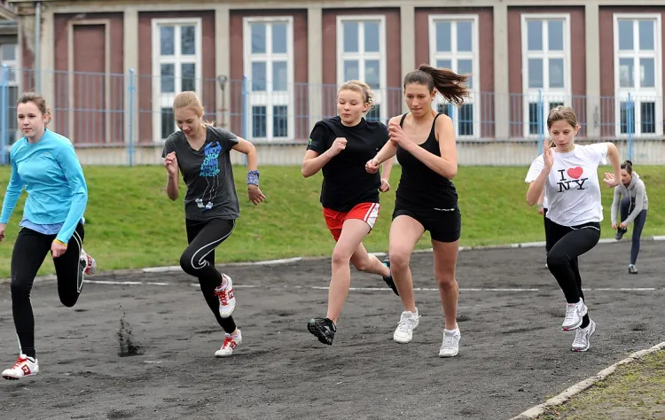 Inauguracyjne zawody w lekkoatletyce dla gimnazjalistek i gimnazjalistów odbędą się 13 września na stadionie GOKF przy ul. Grunwaldzkiej. 