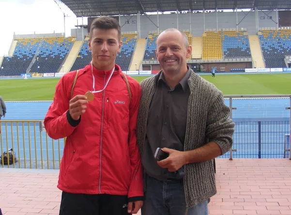 Michał Galikowski ustanowił w Bydgoszczy rekord Polski młodzików na dystansie 300 metrów przez płotki, a jego SKLA Sopot wygrało klasyfikację klubową międzywojewódzkich mistrzostw tej grupy wiekowej.