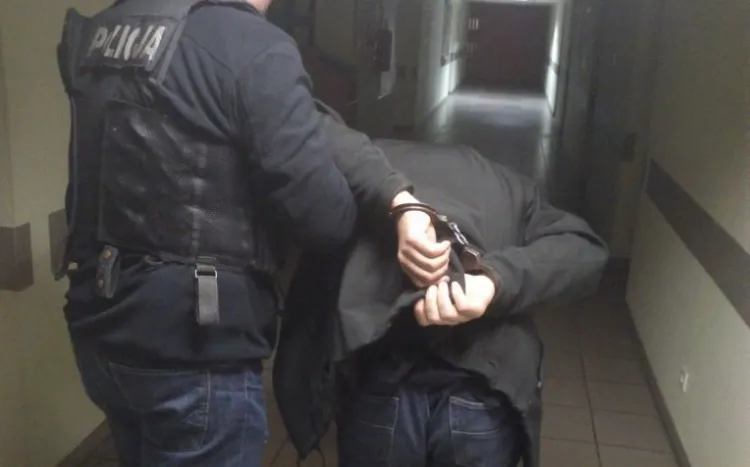 W poniedziałek kryminalni z Sopotu zatrzymali jednego z mężczyzn, którzy okradli jubilera. 