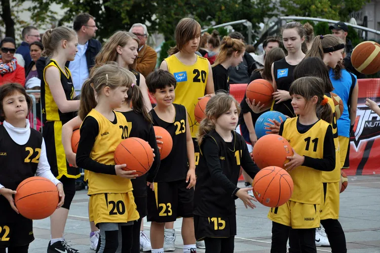 W niedzielę na uczestników w wieku 5-12 lat oraz ich rodziców czeka koszykarska przygoda