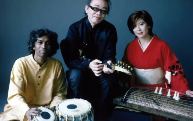Nguyen Le i Saiyuki band to unikalna okazja by posłuchać orientalnych brzmień instrumentów koto, tabla i erhu. Wystąpią w piątek w MCKA Zatoka Sztuki.