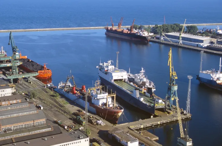 29 sierpnia 2011 roku Zarząd Morskiego Portu Gdynia SA podpisał umowę zbycia udziałów spółki MTMG - Morski Terminal Masowy Gdynia francuskiej spółce Atic Services.
