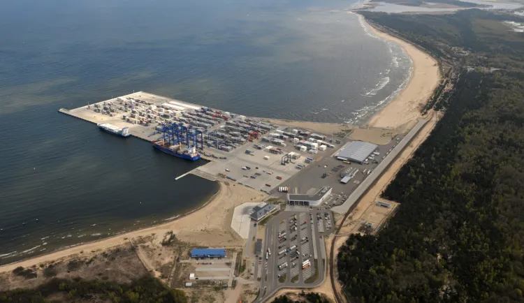 Deepwater Container Terminal, czyli Głębokowodny Terminal Kontenerowy, działa w Gdańsku już od 5 lat.