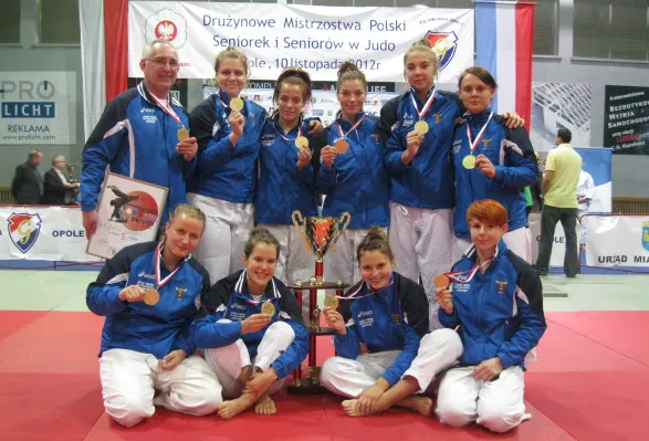 AZS AWFiS Gdańsk - drużynowe mistrzynie Polski w judo 2012.