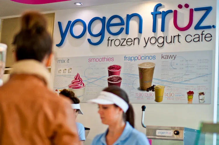 W menu sopockiej Yogen Früz znajdują się mrożone jogurty owocowe, sorbety, koktajle smoothies, mrożone kawy Frappücinos i ciepłe kawy.