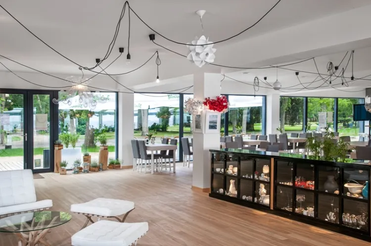 Wnętrze restauracji - concept store w Zatoce Sztuki