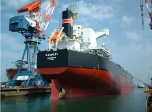 Do eksploatacji m/v "Karpaty" wejdzie na początku 2013 roku. Znajdzie na nim zatrudnienie 22 polskich marynarzy.