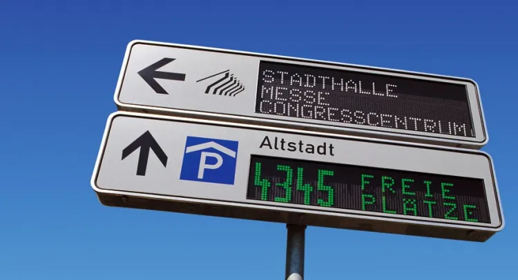 Systemy informacji parkingowej od lat działają w wielu europejskich miastach. Nz. przykład z Bremy.