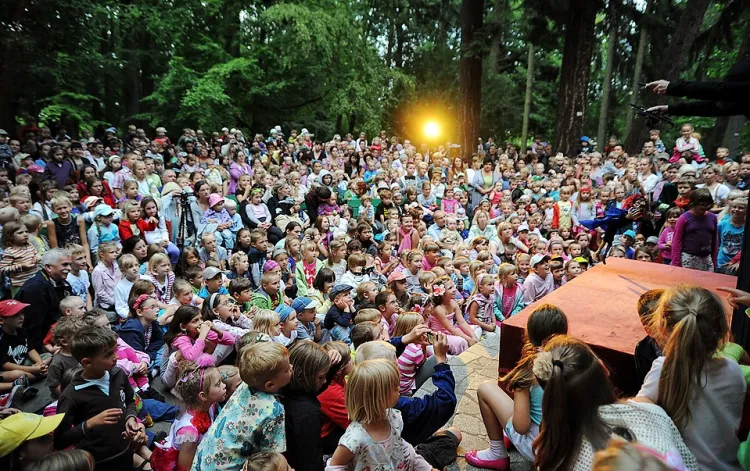 Festiwal Mozartiana co roku przygotowuje dla dzieci specjalny program edukacyjny. Nauka poprzez zabawę to najlepszy sposób na zapoznanie dzieci z muzyką klasyczną.