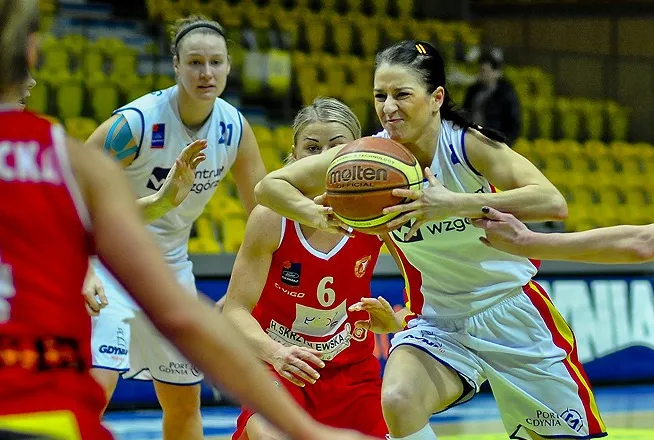 Gdyńskie koszykarki nie miały najmniejszych trudności z awansem w Pucharze Polski. Na zdjęciu Natalia Małaszewska.