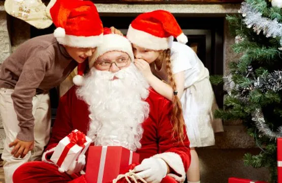 W sobotę dzieci będą miały okazję zobaczyć przy molo w Brzeźnie niebo pełne Mikołajów. 