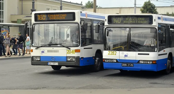 Koniec 2012 roku to koniec wysokopodłogowych autobusów w Gdyni. Część niskopodłogowych też niebawem będzie wymieniona.