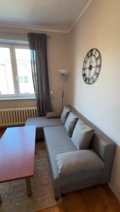 Ciche, komfortowe 2 pokojowe mieszkanie w ścisłym centrum Gdyni.: wideo 17125