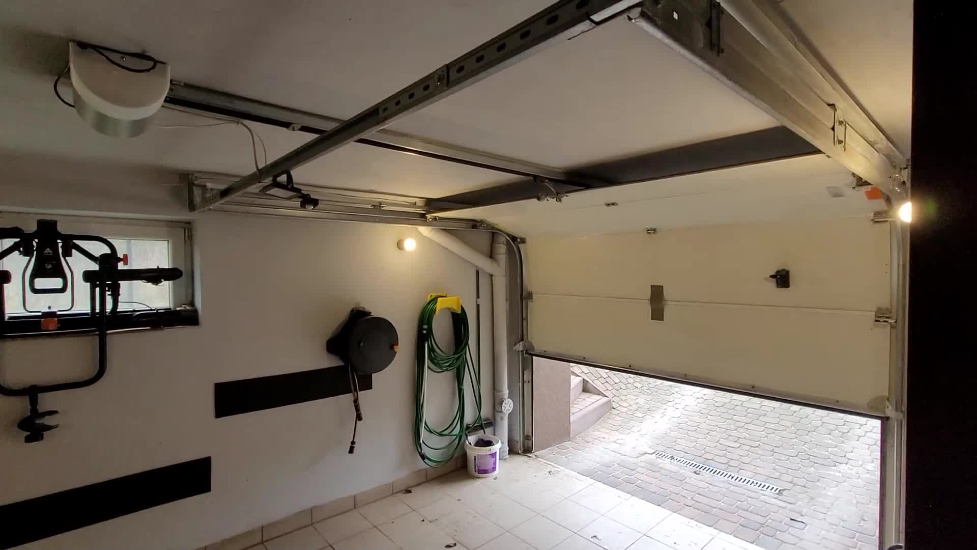 Brama garażowa: wideo 17577
